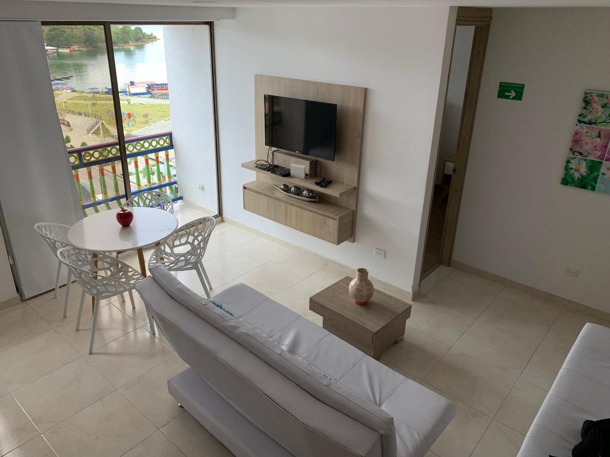 Apartamentos San Jose Vistal Al Lago, Cerca Del Parque. Guatape. Exterior foto
